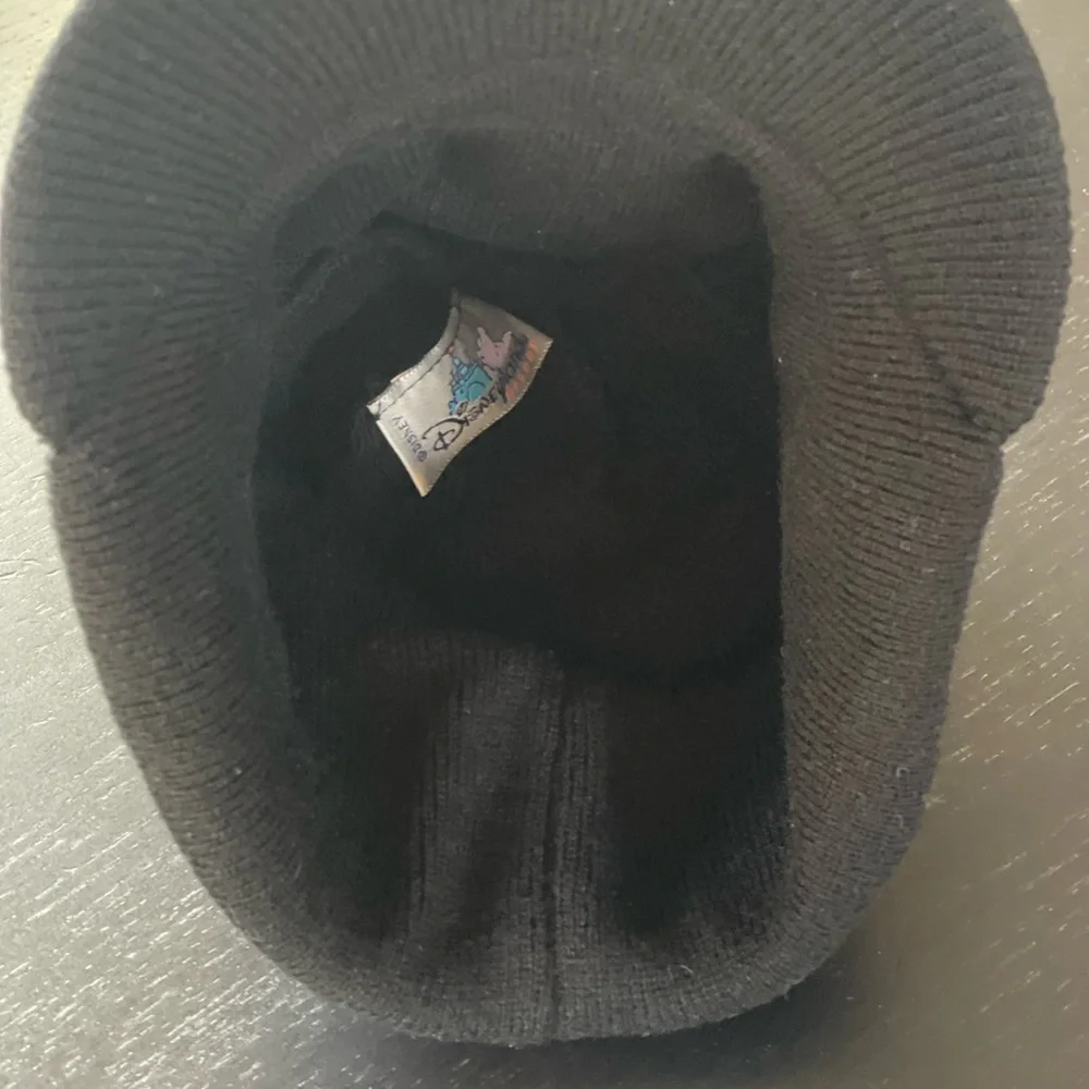 Disney Fleece Beanie Hat β Unisex Vintage βDβ Beanie - Picture 9 of 13